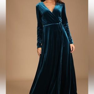 Lulu’s velvet wrap dress NWT